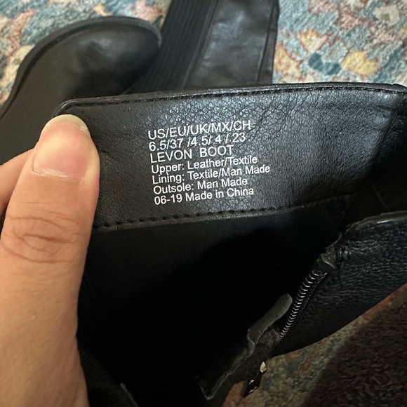 Kenneth Cole Levon Boots - Picture 3 of 7